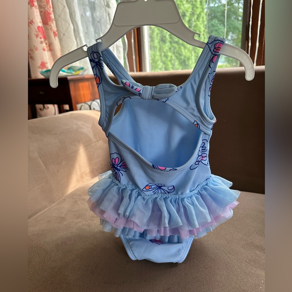 Swimsuit - Picture 3 of 5